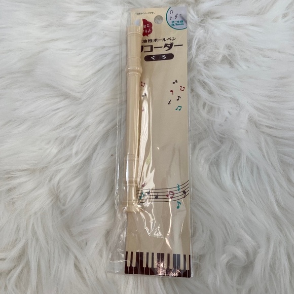 Oil Based Ball Point Pen. Cream. - Picture 1 of 4